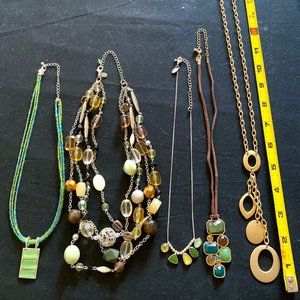 Lia Sophia Necklaces Lot U : 5 Necklaces